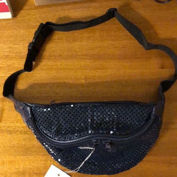 SALE! LAST ONE! navy sequined fanny pack 🖤 - Picture 3 of 7